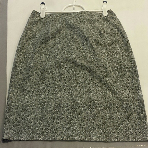Johnathan Martin Daisy Print Skirt Size 9 - Picture 3 of 5